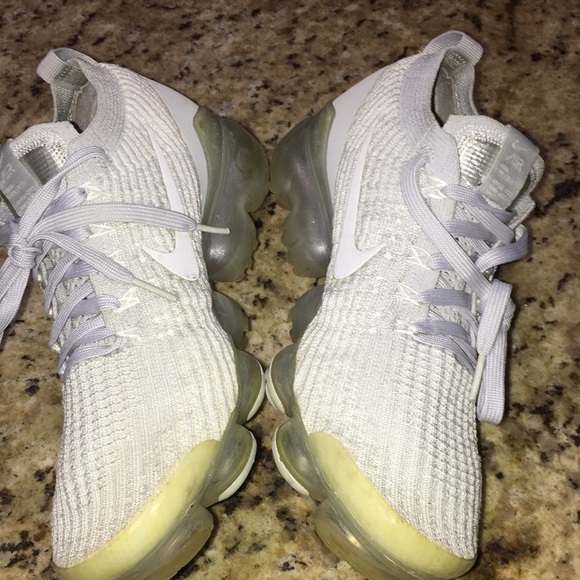 Nike Air VaporMax Flyknit 3 - Picture 3 of 11